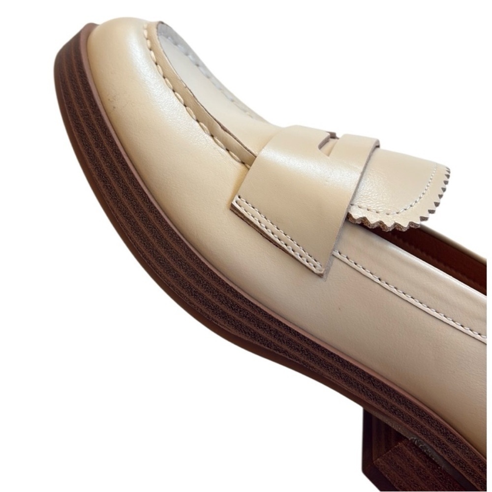Like New Lucky Brand Leather Floriss
Loafers Cream Size 7 - Picture 7 of 9
